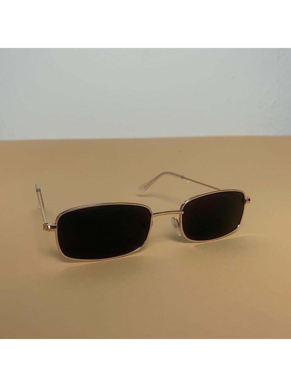 Y2k 2000s vintage black and gold unique slim style silver mirror lense